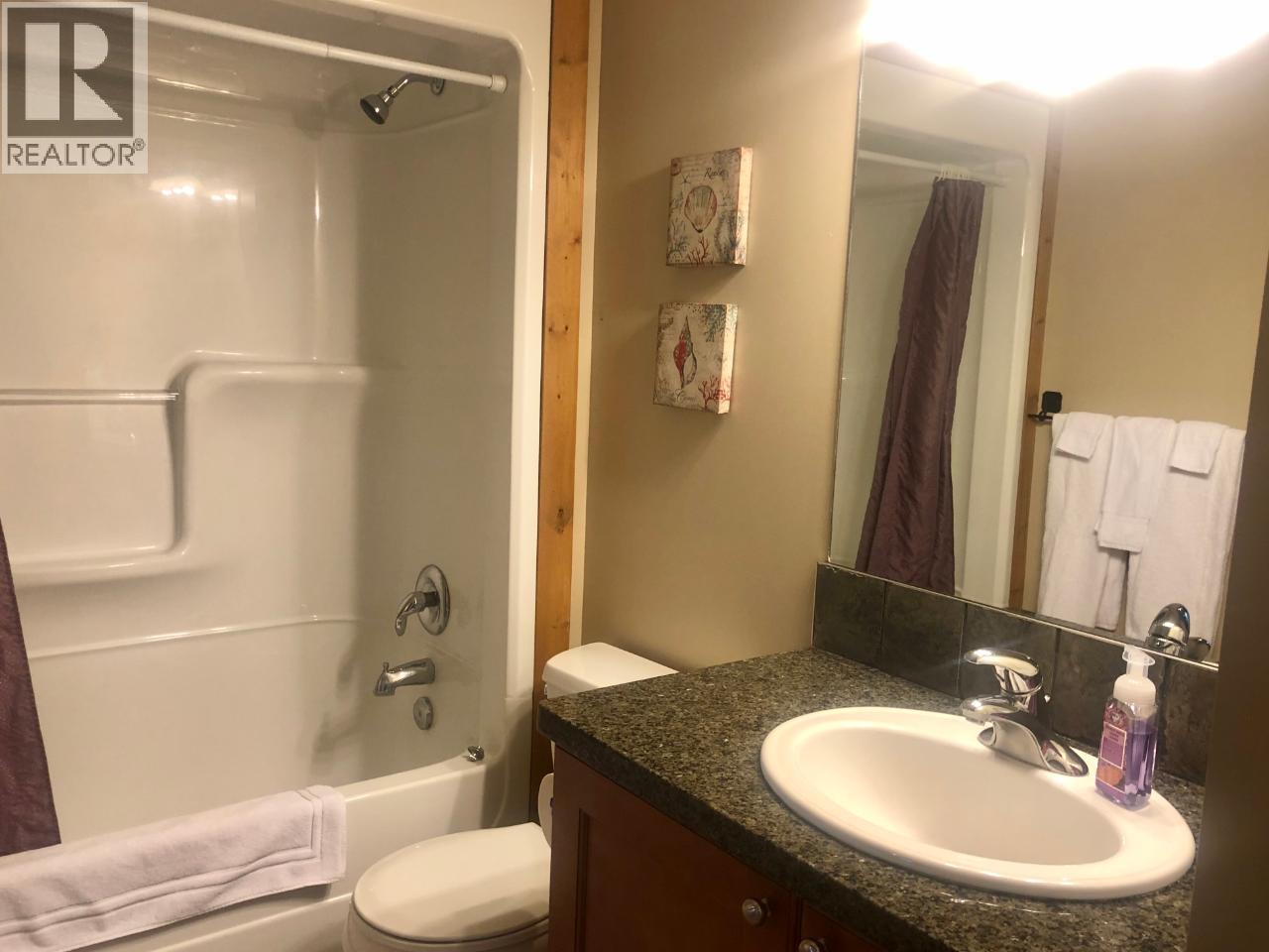 213 5401 Lakeshore Drive, Osoyoos