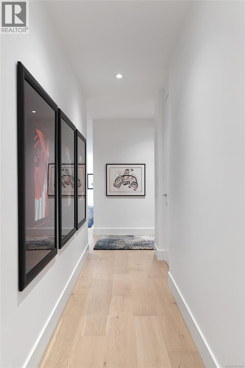 909/910 100 Saghalie Rd, Victoria