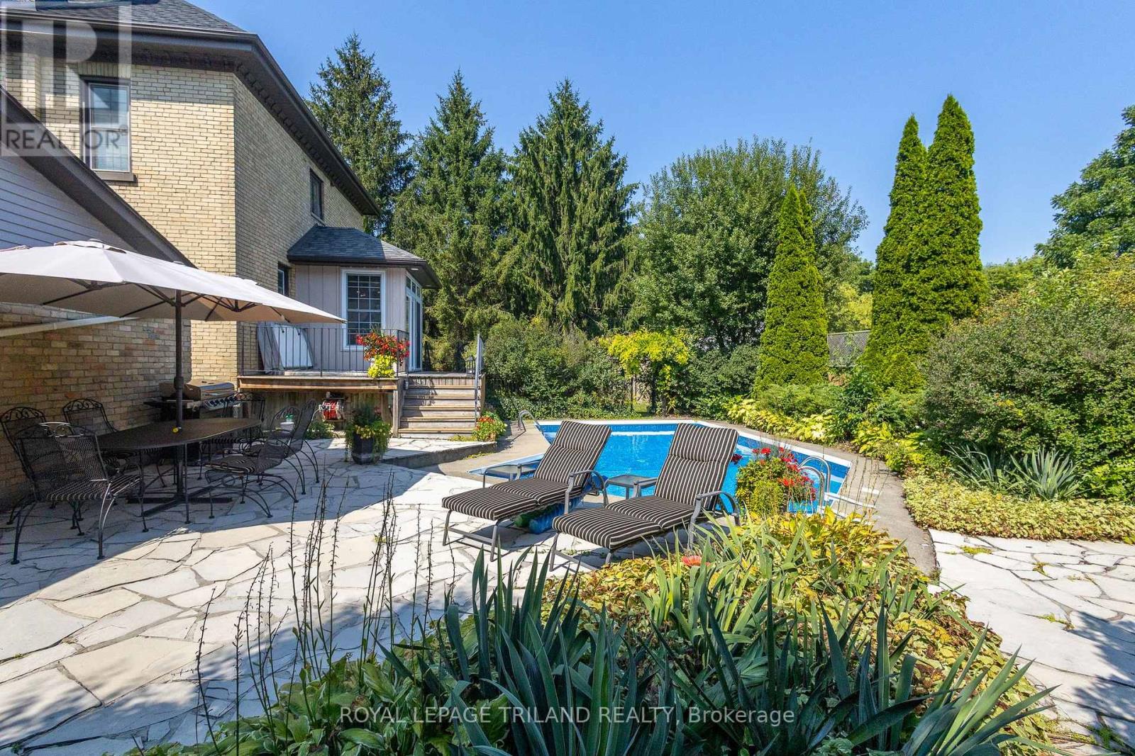 Single Family House for Sale in  GEORGE STREET North Middlesex (Parkhill) 