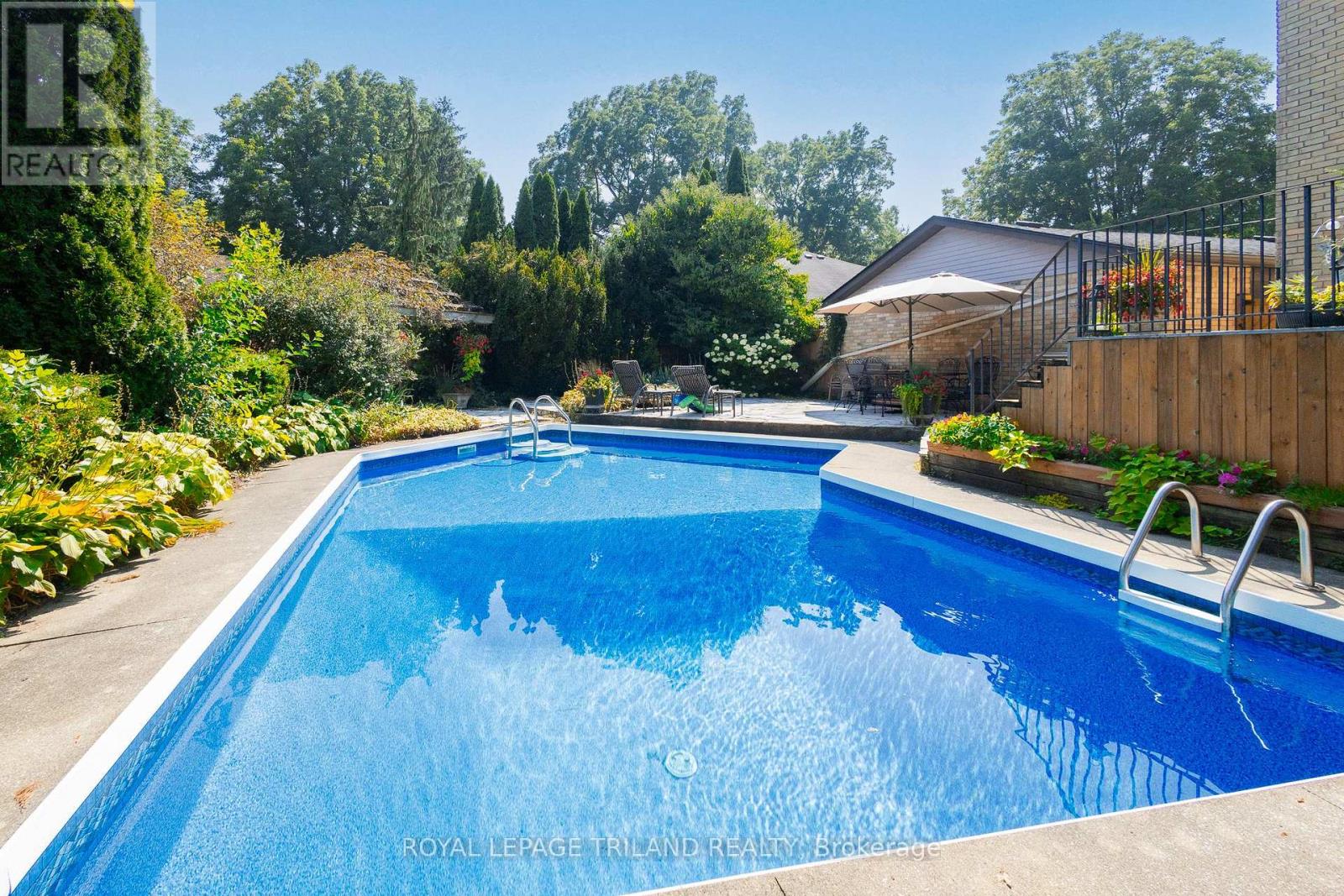 Single Family House for Sale in  GEORGE STREET North Middlesex (Parkhill) 