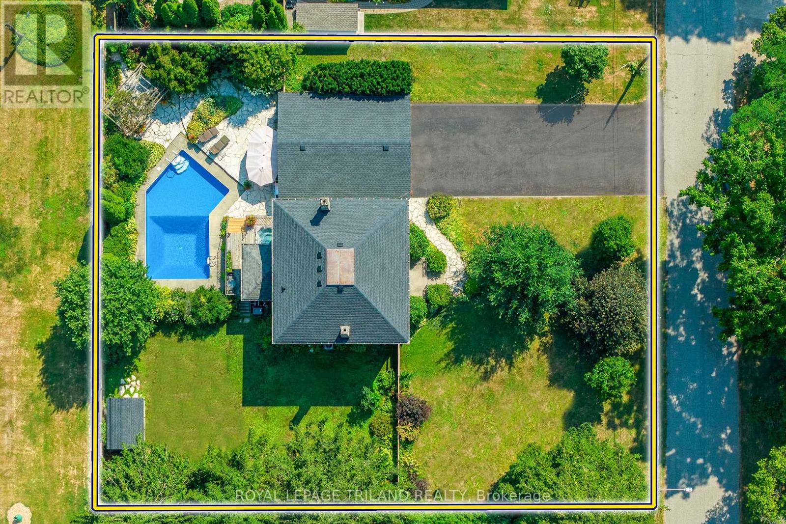 Single Family House for Sale in  GEORGE STREET North Middlesex (Parkhill) 