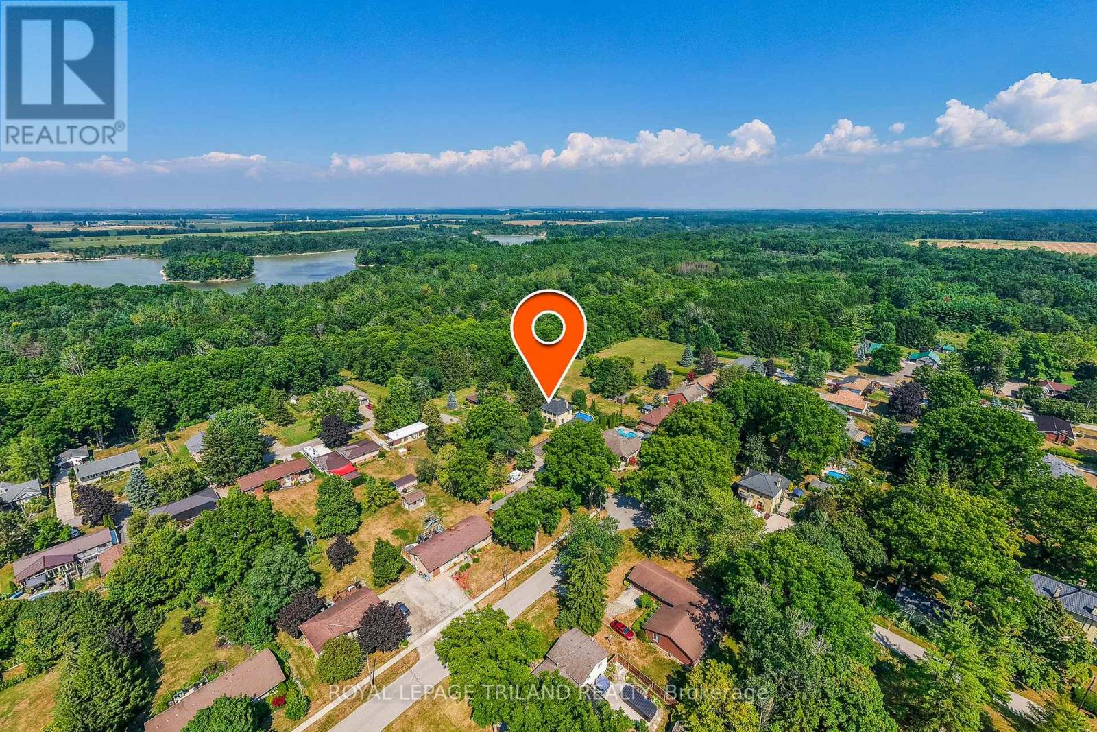 Single Family House for Sale in  GEORGE STREET North Middlesex (Parkhill) 