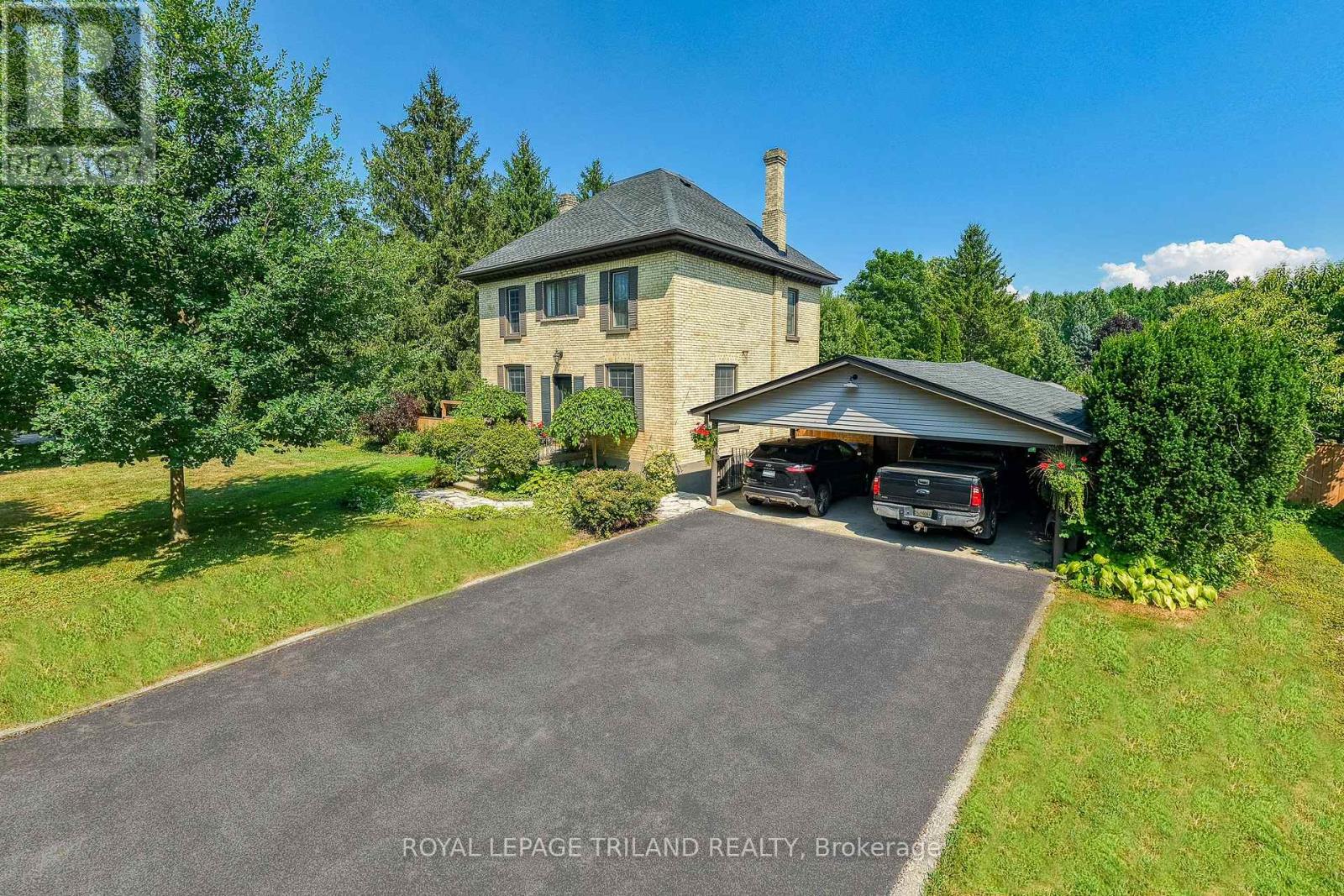 Single Family House for Sale in  GEORGE STREET North Middlesex (Parkhill) 