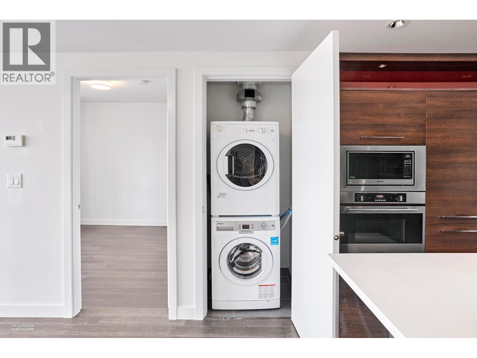 1706 7488 LANSDOWNE ROAD, Richmond