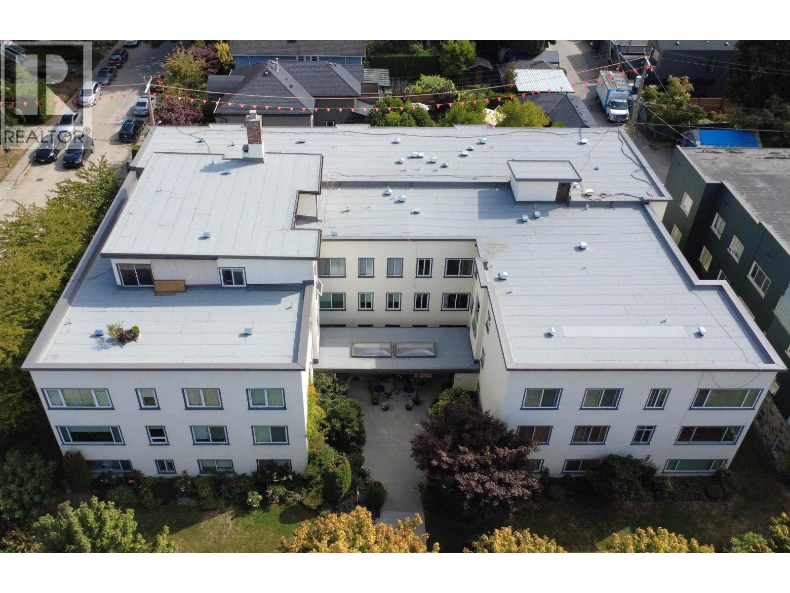 305 3530 CAMBIE STREET, Vancouver