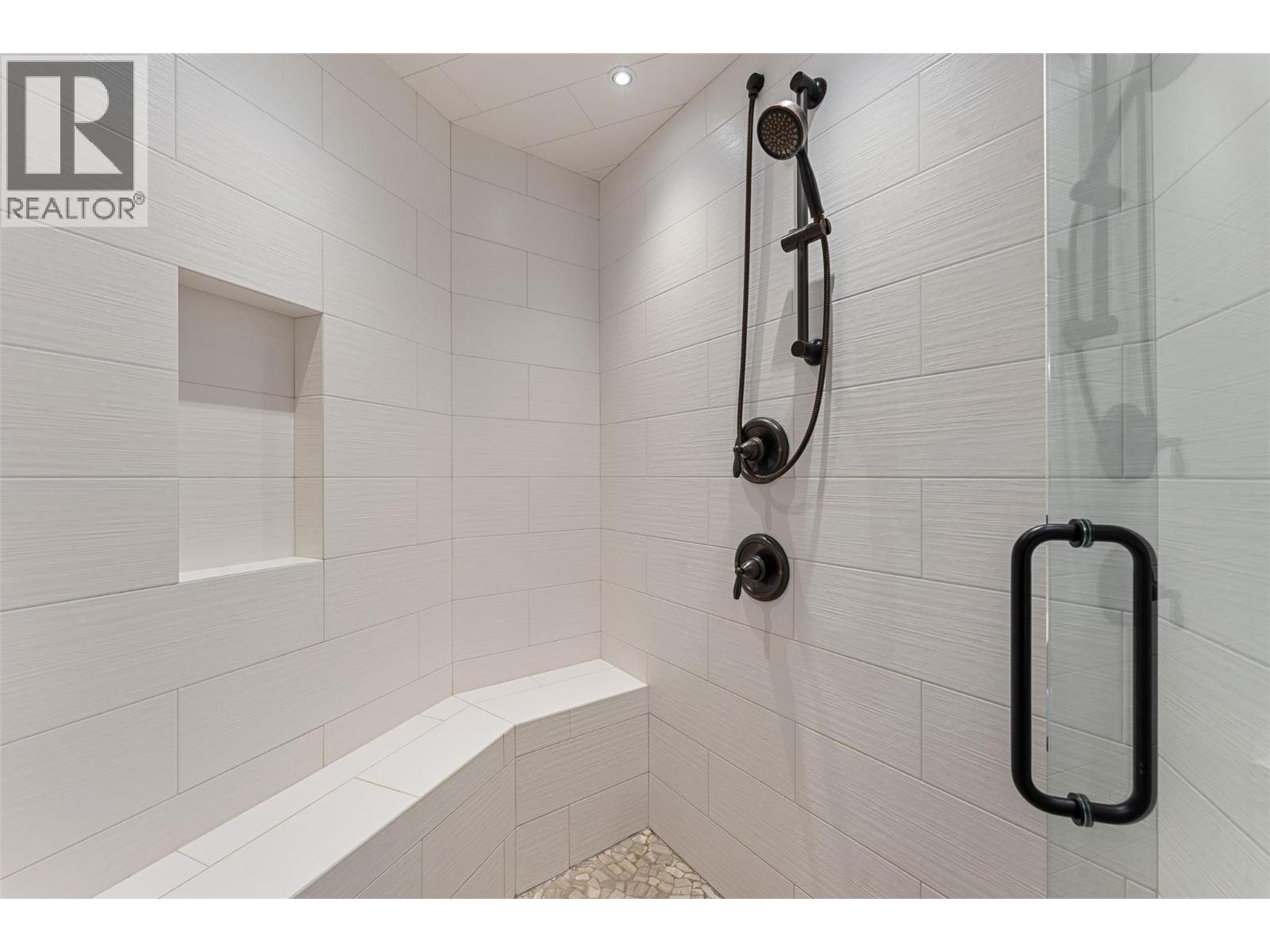  2329 Westside Place, Kelowna