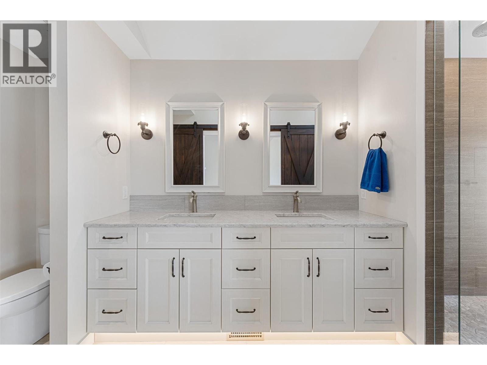  2329 Westside Place, Kelowna