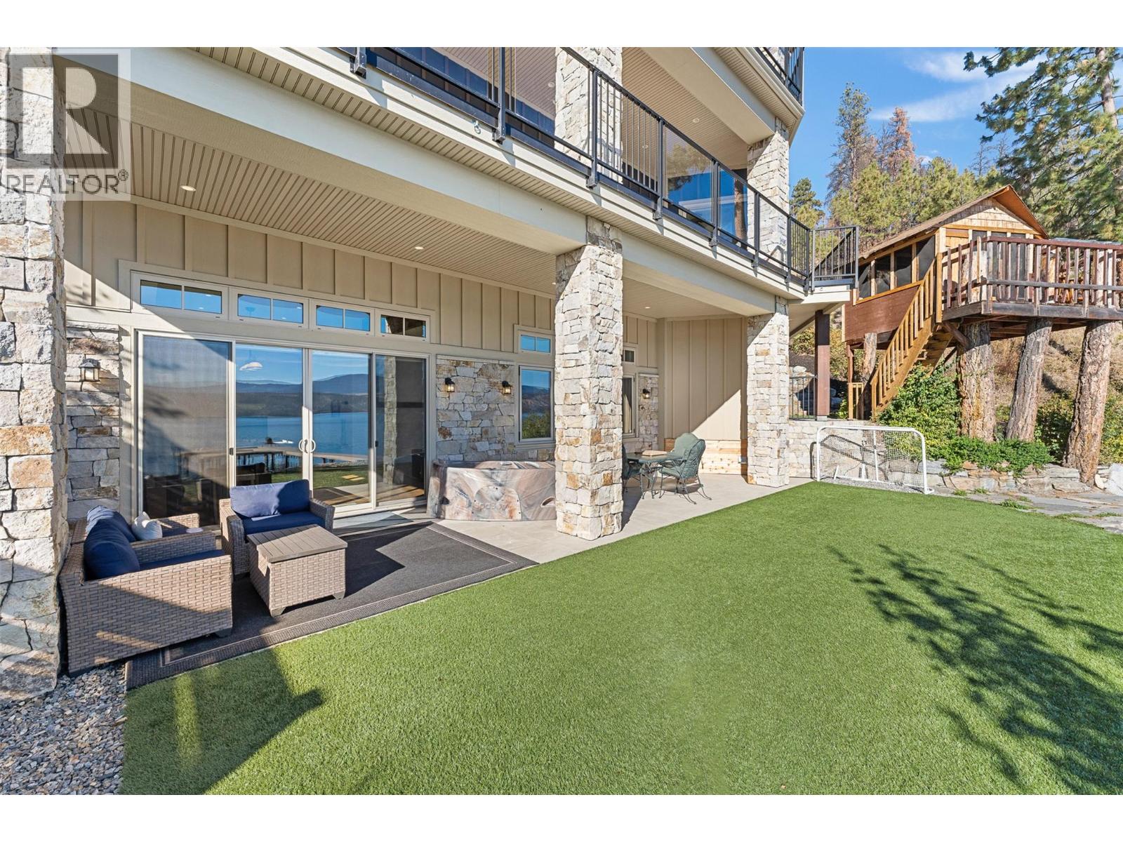  2329 Westside Place, Kelowna