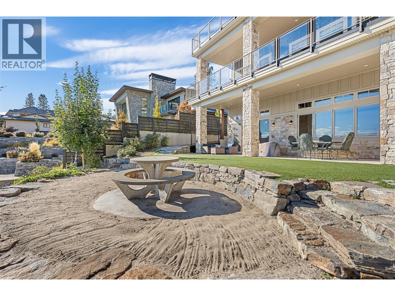  2329 Westside Place, Kelowna