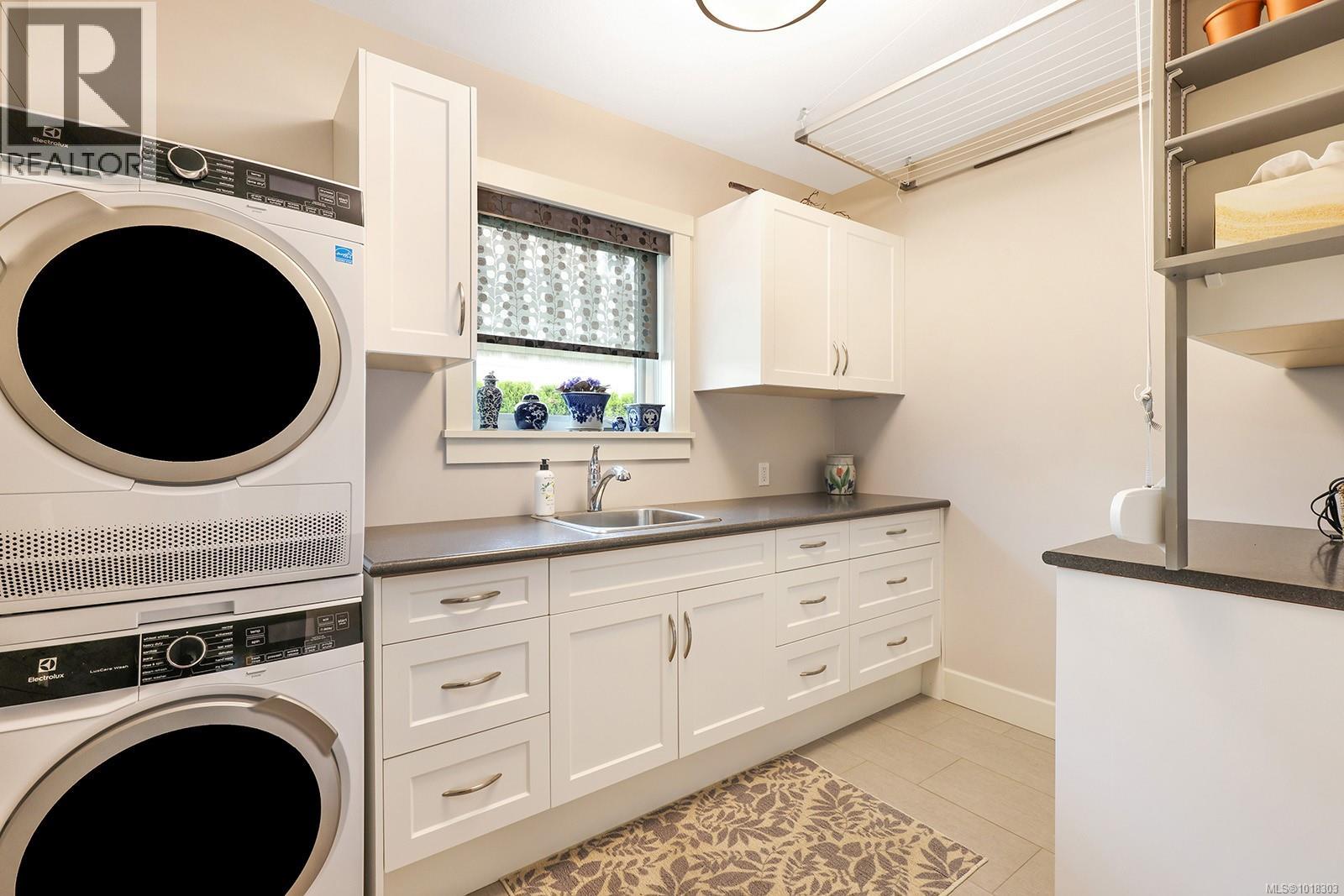 1755 Admiral Tryon Blvd, French Creek