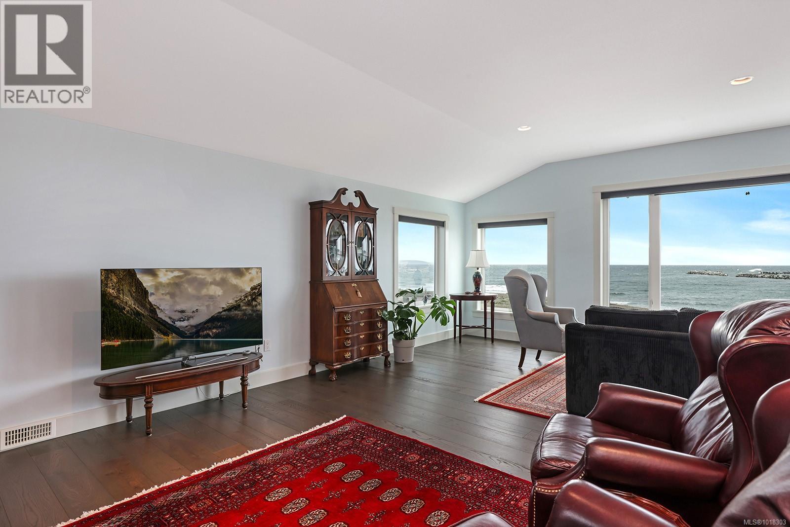 1755 Admiral Tryon Blvd, French Creek