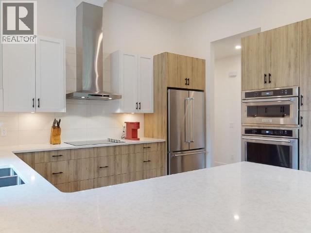 4048 SATURNA AVE, Powell River