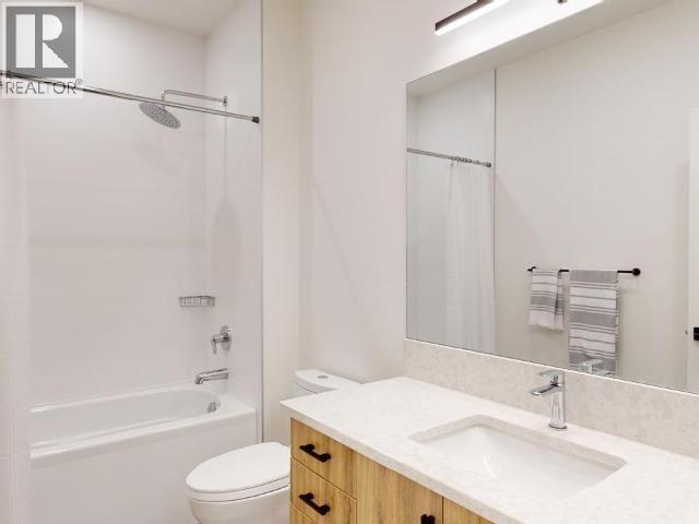 4048 SATURNA AVE, Powell River