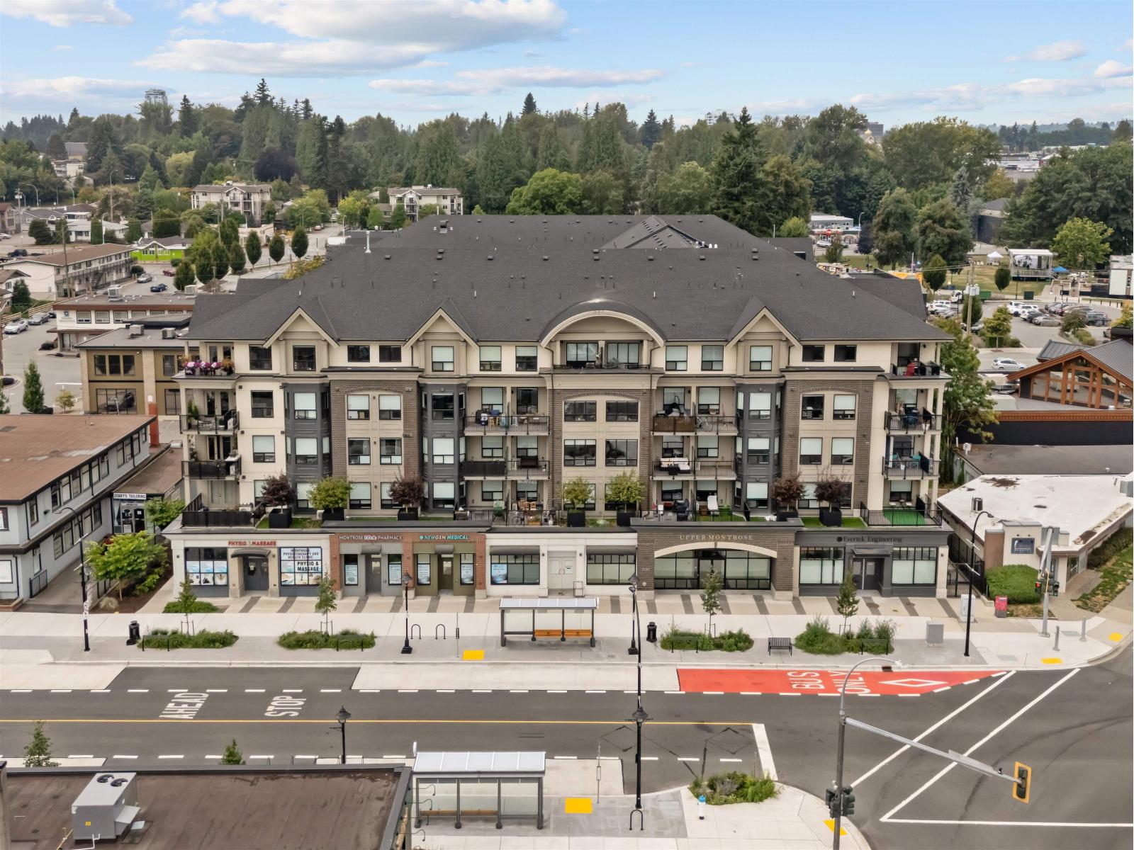 318 2493 MONTROSE AVENUE, Abbotsford