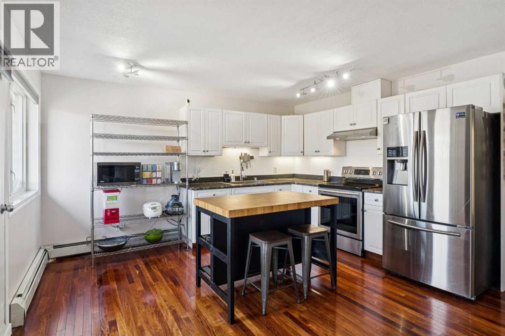 303, 4327 75 Street NW, Calgary, Alberta