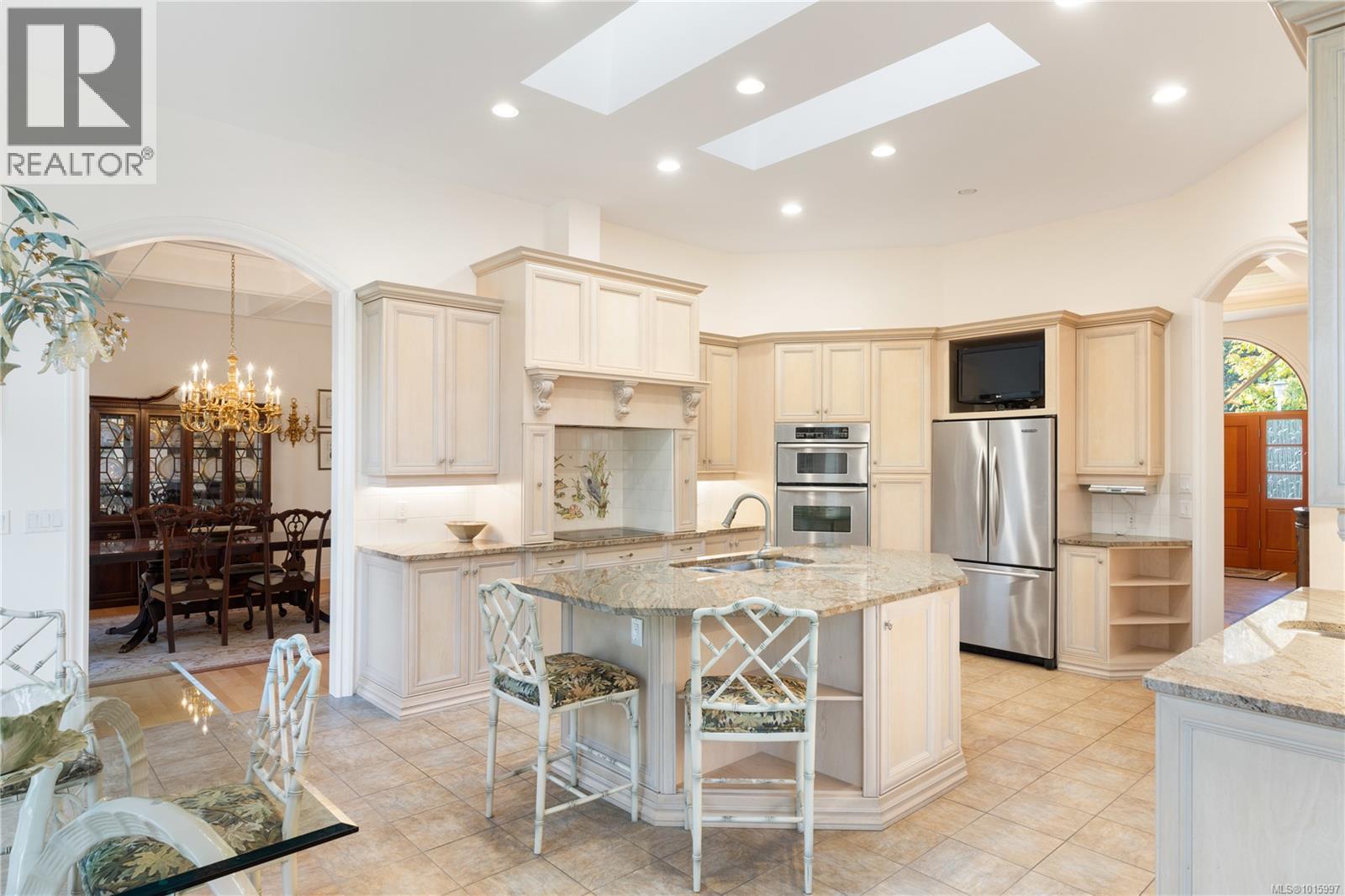 3721 Arbutus Ridge, Saanich