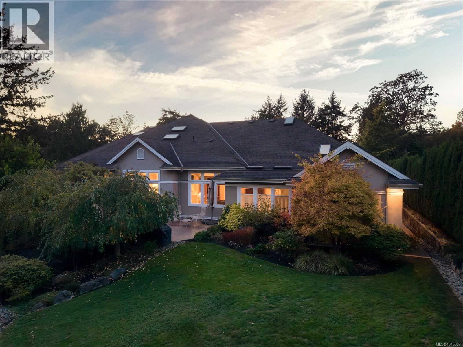 3721 Arbutus Ridge, Saanich