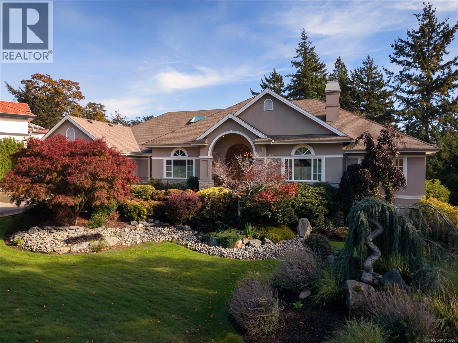 3721 Arbutus Ridge, Saanich