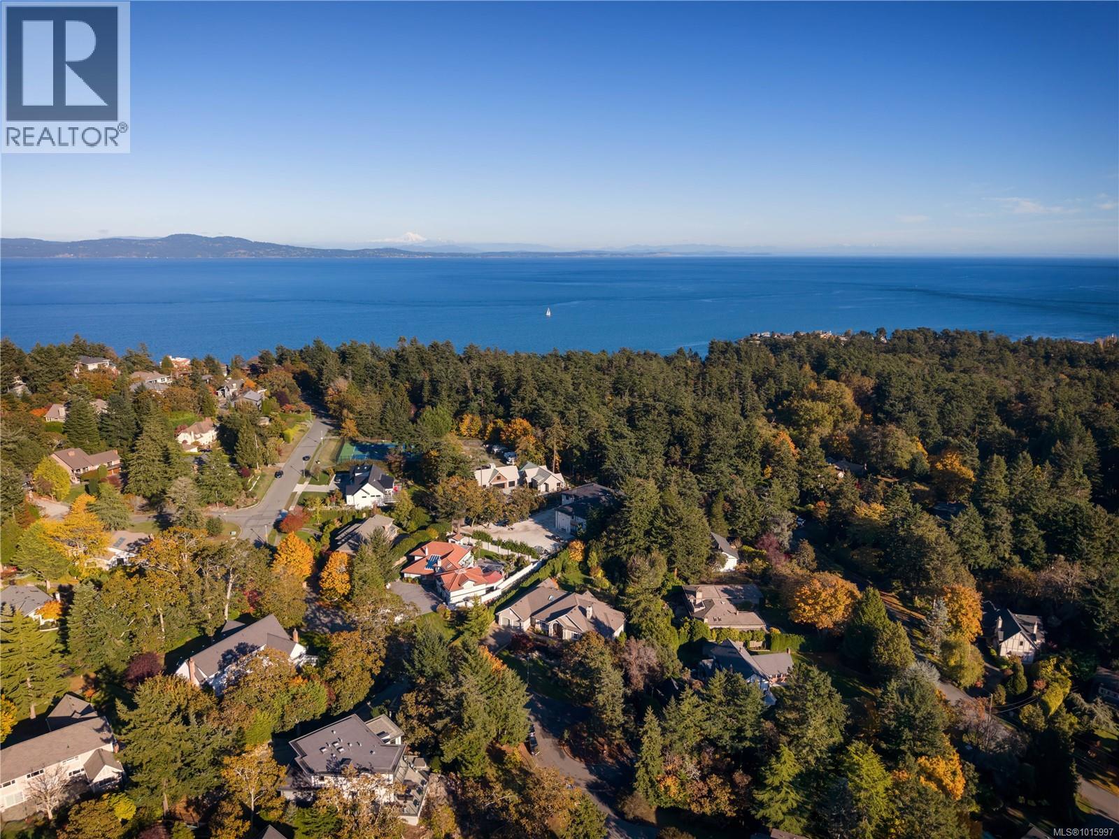 3721 Arbutus Ridge, Saanich
