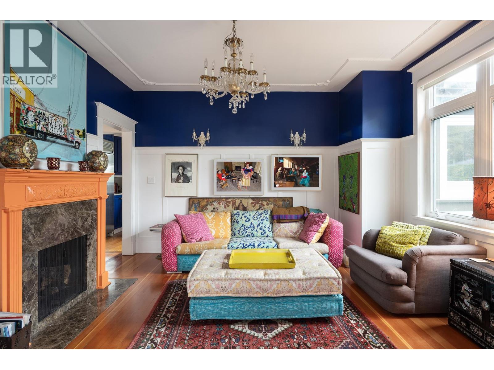 529 E 11TH STREET, North Vancouver