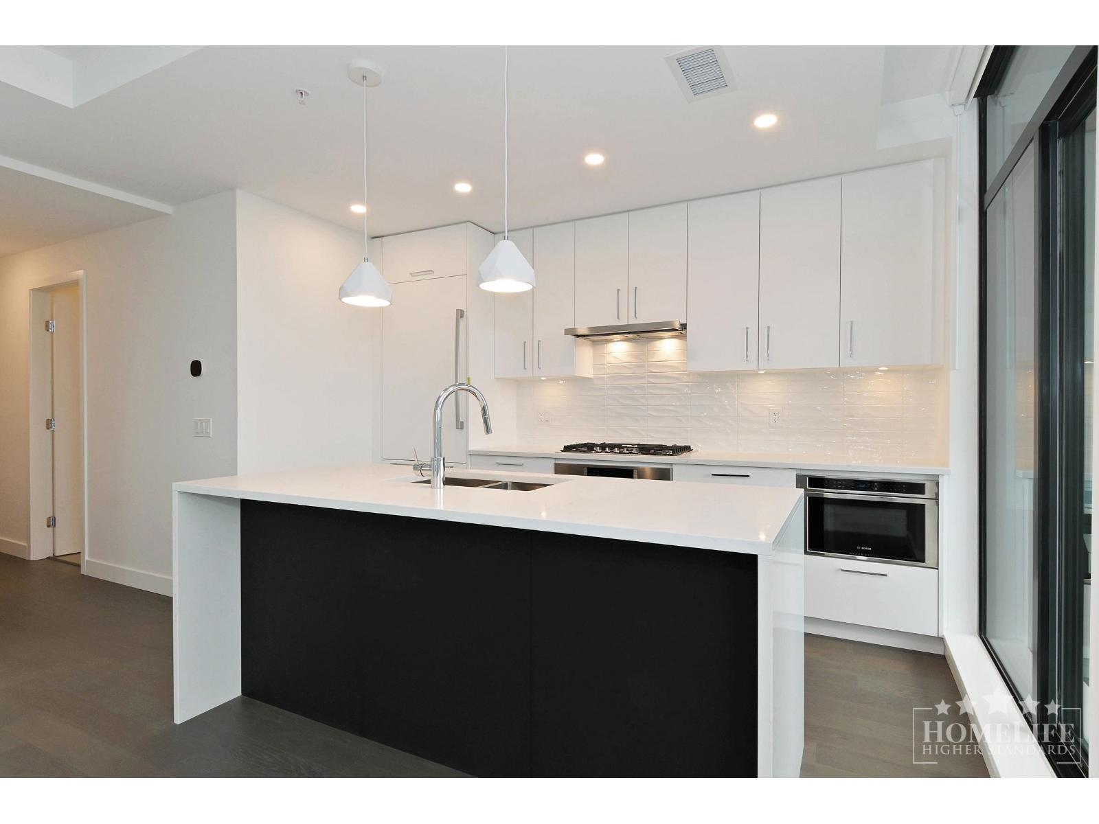 1302 1588 JOHNSTON ROAD, White Rock