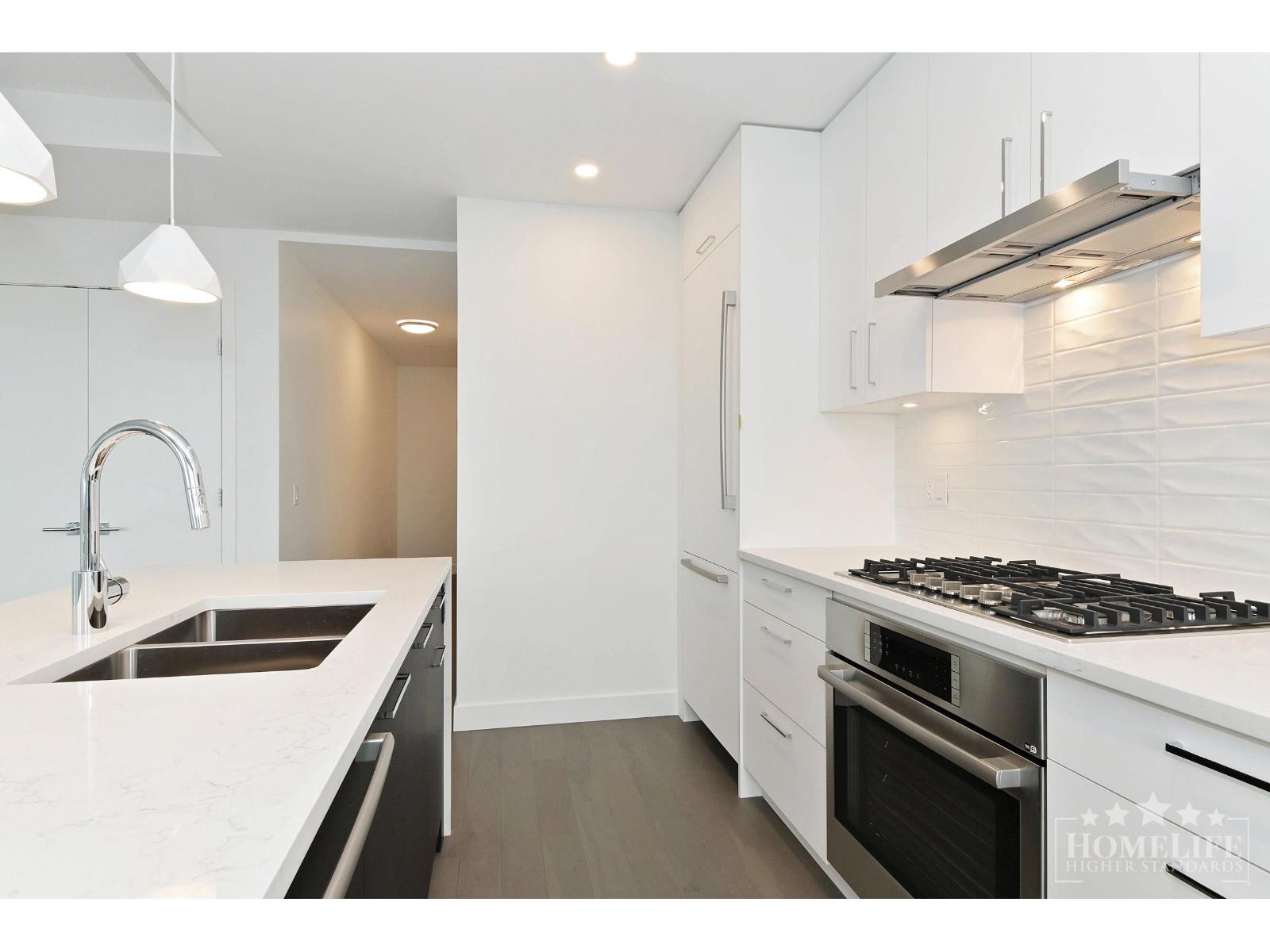 1302 1588 JOHNSTON ROAD, White Rock