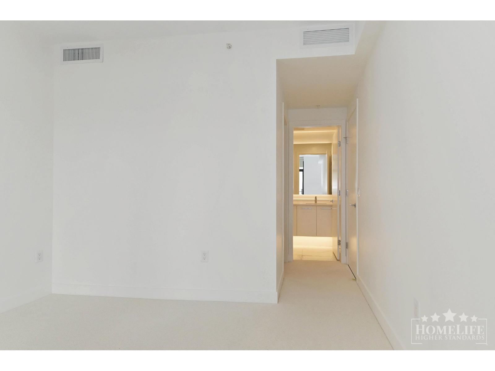 1302 1588 JOHNSTON ROAD, White Rock