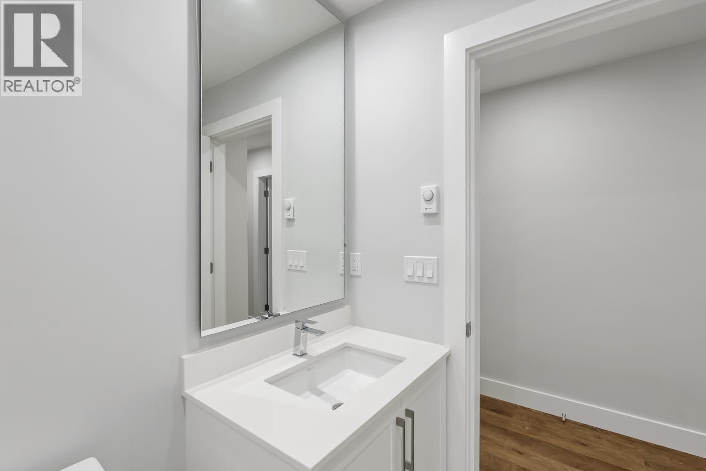 202 1930 STARLING DRIVE, Tsawwassen