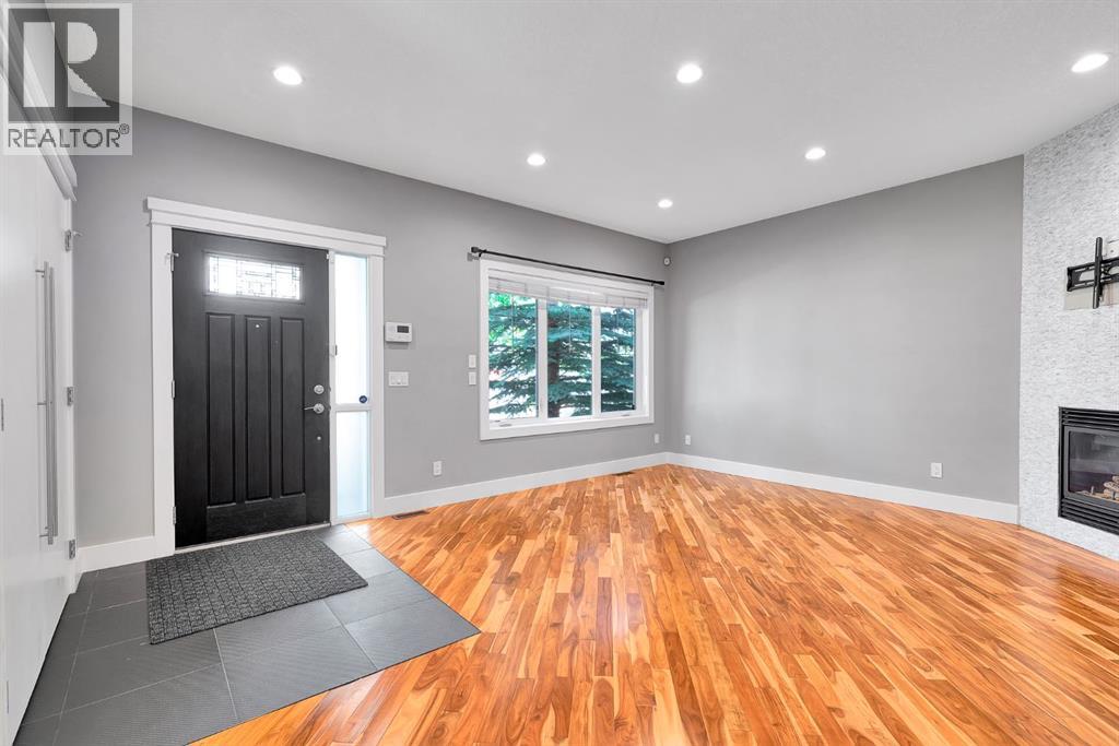 Single Family House for Sale in    Avenue NE Crescent Heights Calgary 