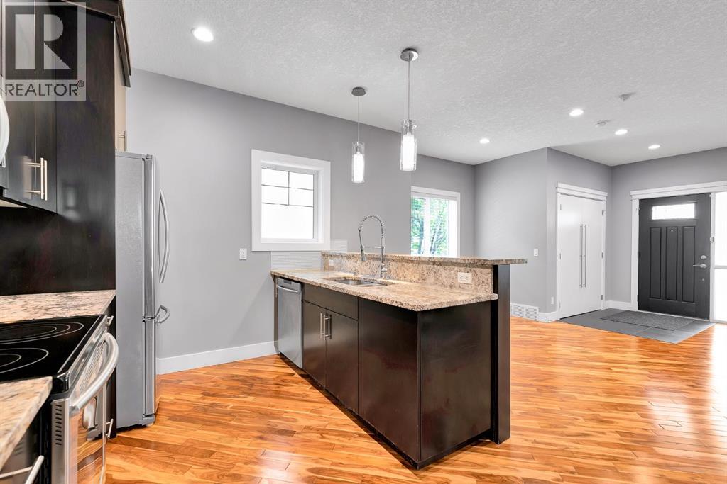 Single Family House for Sale in    Avenue NE Crescent Heights Calgary 