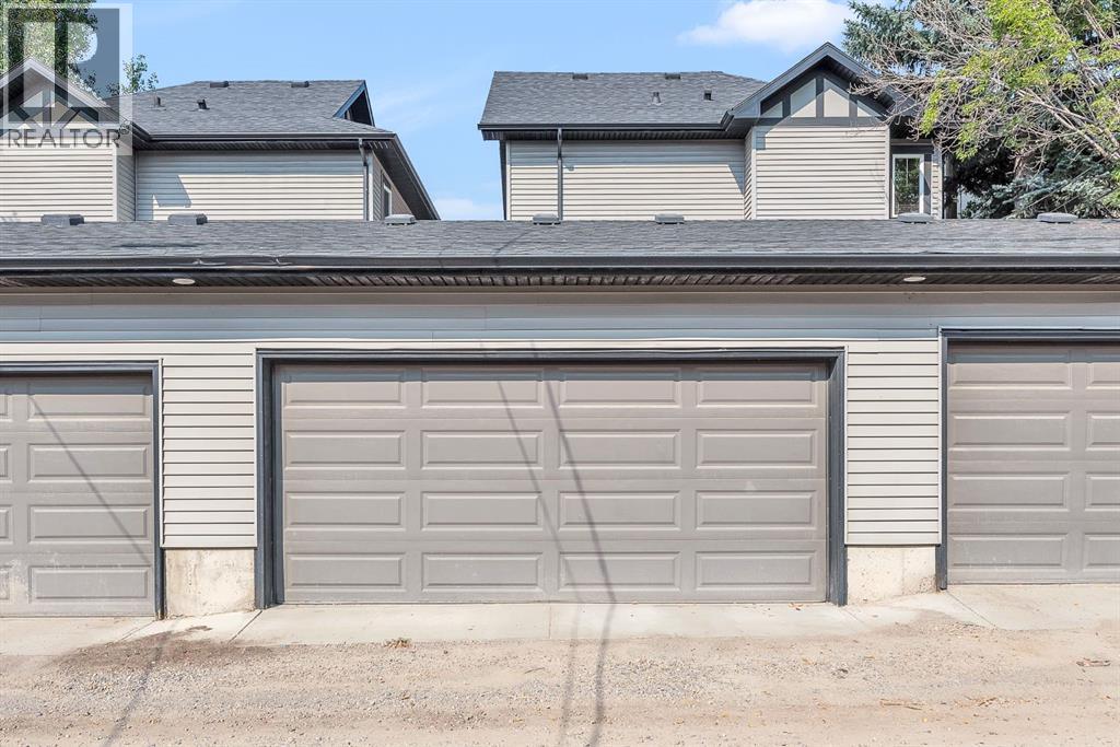 Single Family House for Sale in    Avenue NE Crescent Heights Calgary 