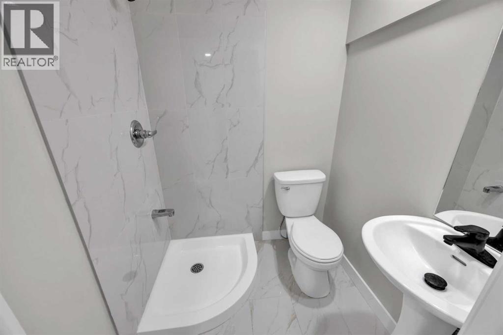 Single Family House Bungalow for Sale in  Templeridge Close NE Temple Calgary 