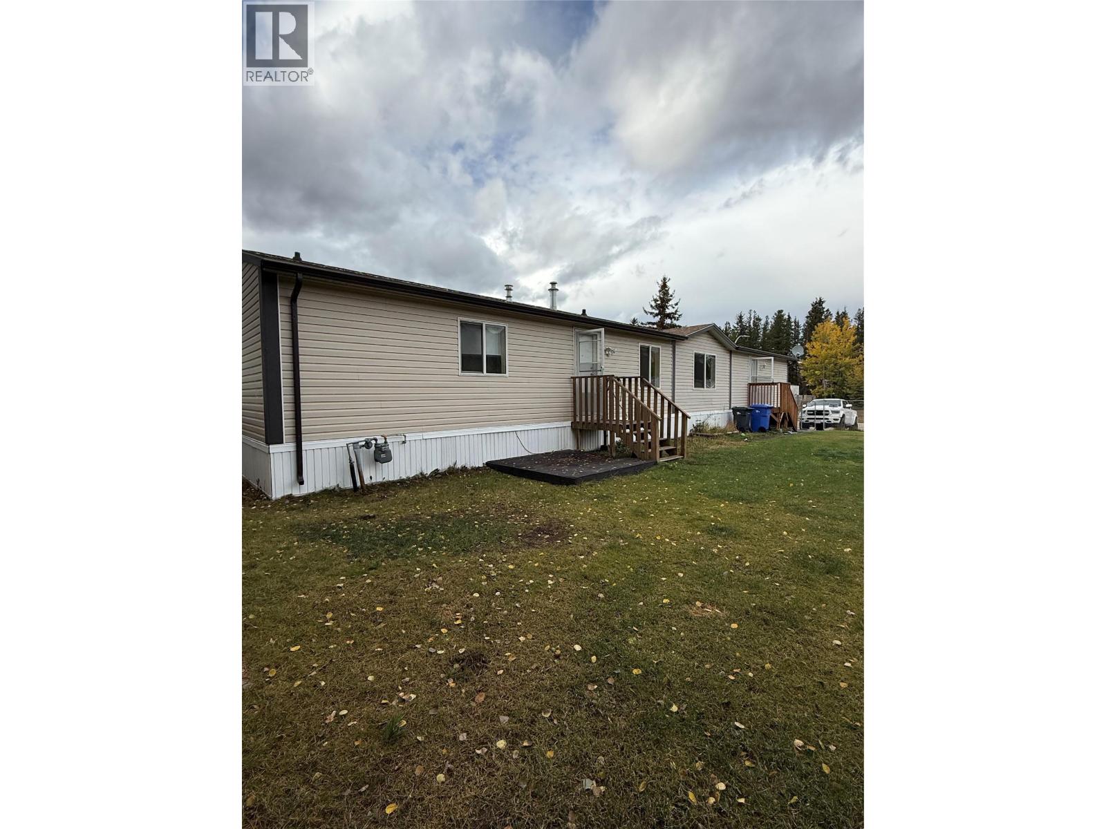 155 Pinewood Crescent - 1