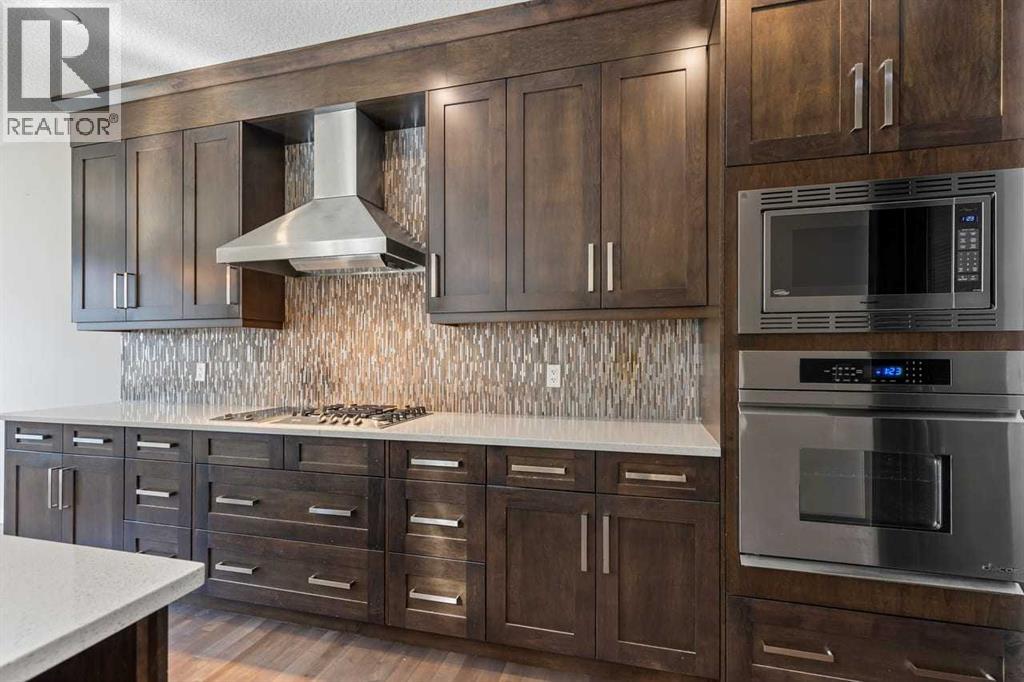 Single Family House for Sale in  Elkton Way SW Springbank Hill Calgary 