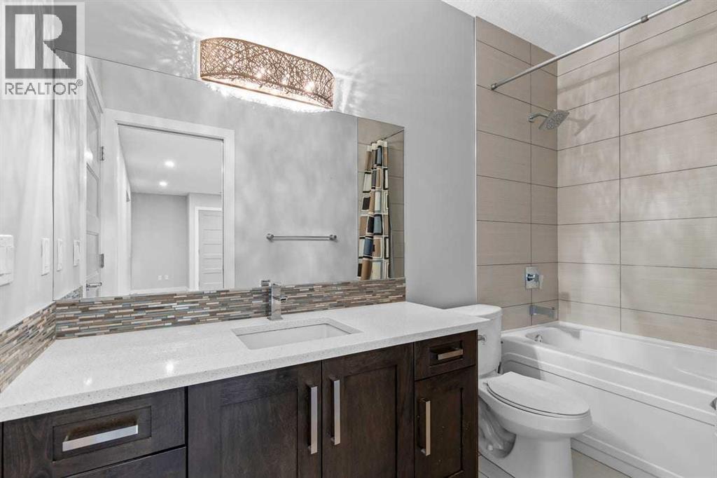 Single Family House for Sale in  Elkton Way SW Springbank Hill Calgary 