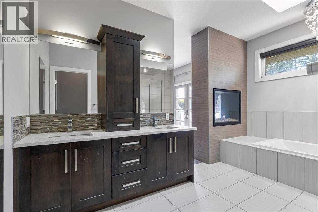 Single Family House for Sale in  Elkton Way SW Springbank Hill Calgary 