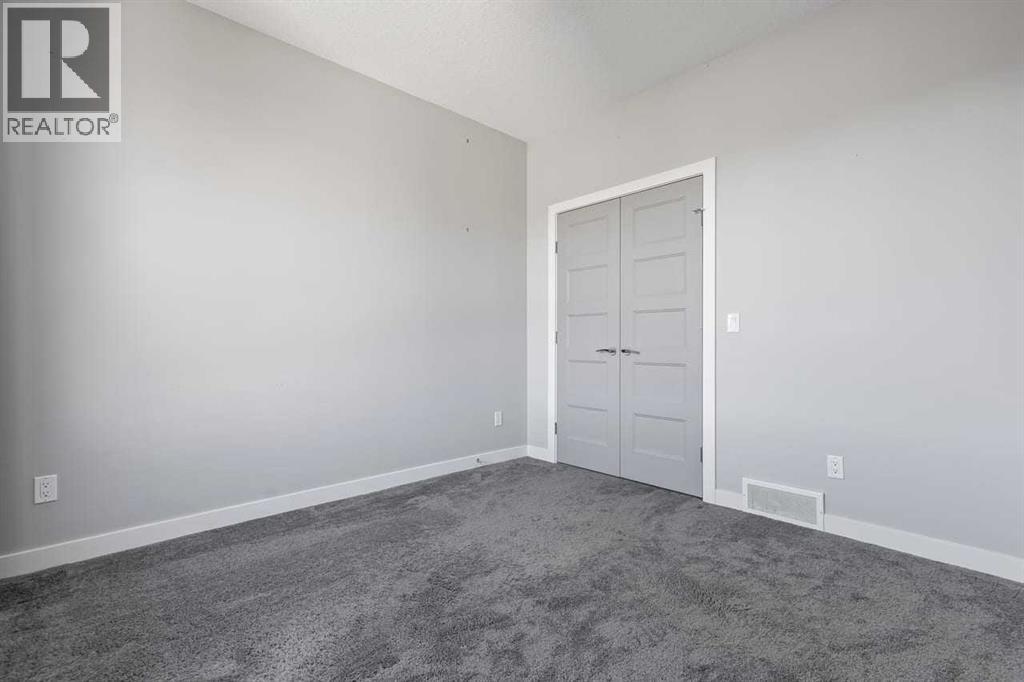 Single Family House for Sale in  Elkton Way SW Springbank Hill Calgary 