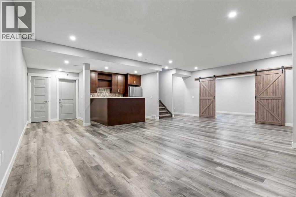 Single Family House for Sale in  Elkton Way SW Springbank Hill Calgary 