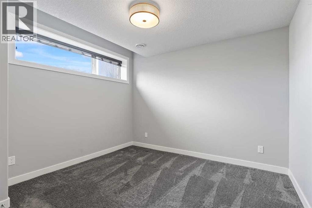 Single Family House for Sale in  Elkton Way SW Springbank Hill Calgary 