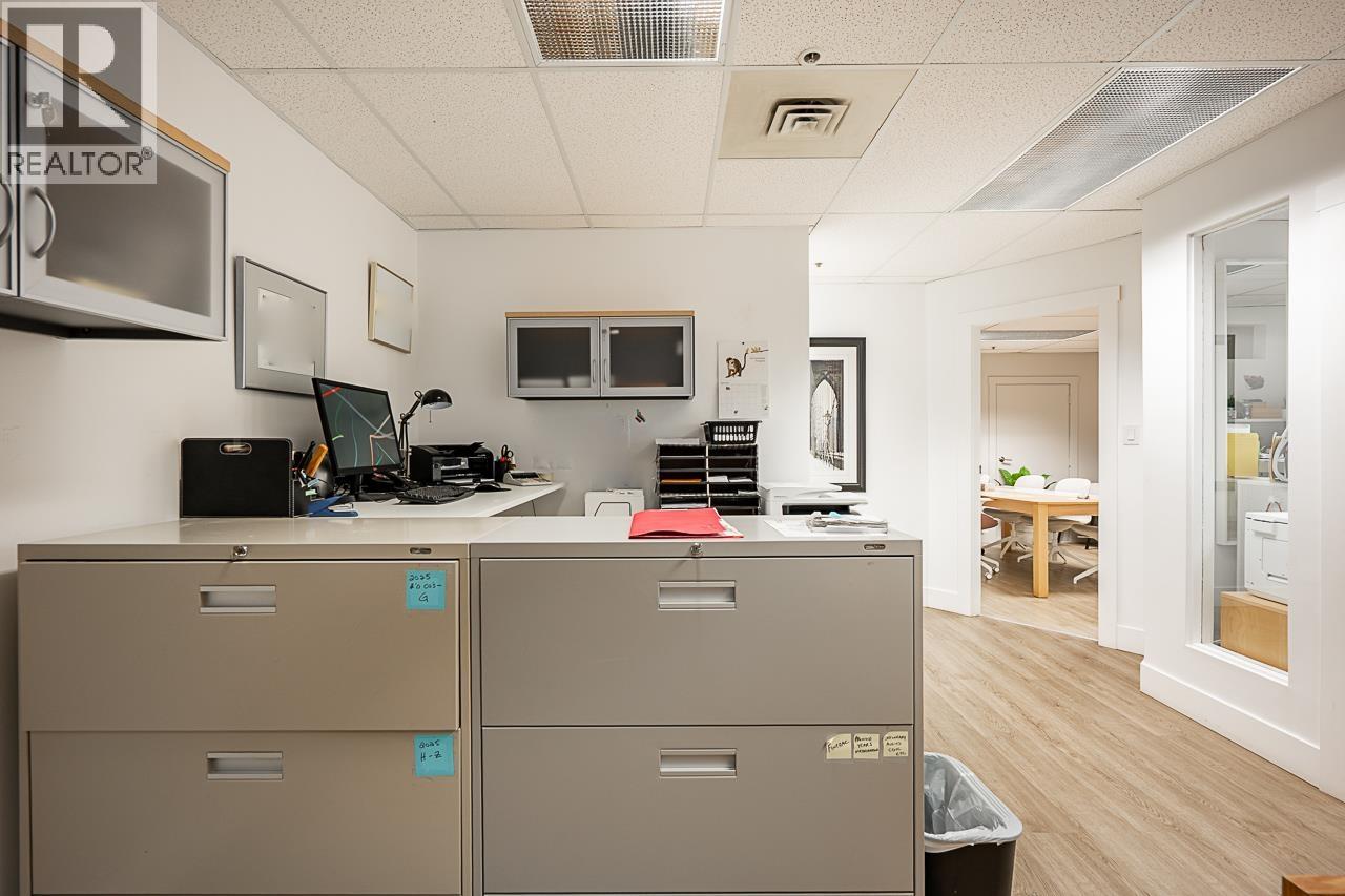 2458 HAYWOOD AVENUE, West Vancouver
