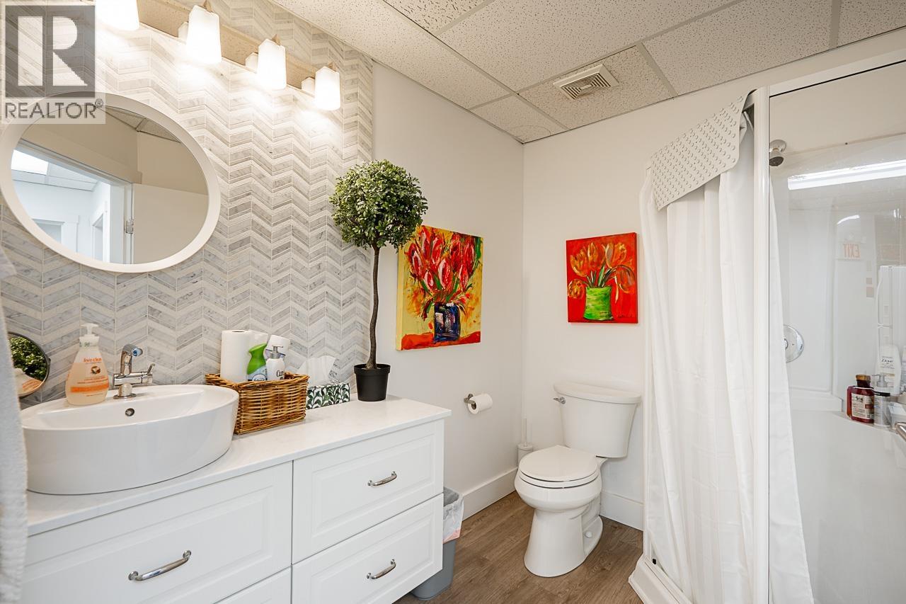 2458 HAYWOOD AVENUE, West Vancouver