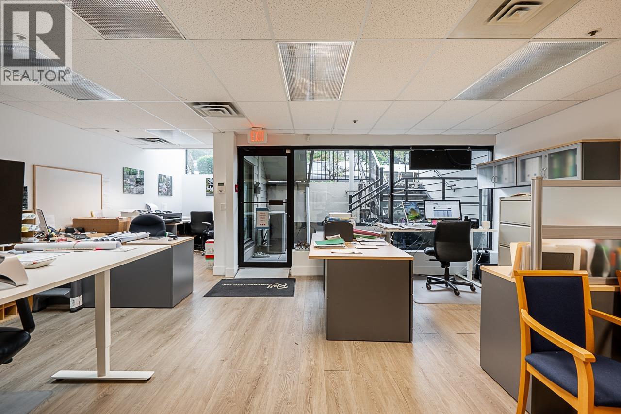 2458 HAYWOOD AVENUE, West Vancouver
