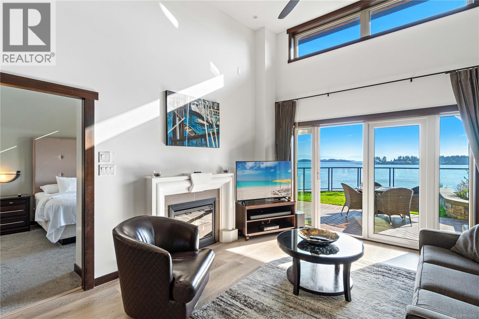 1111E 1175 Resort Dr, Parksville