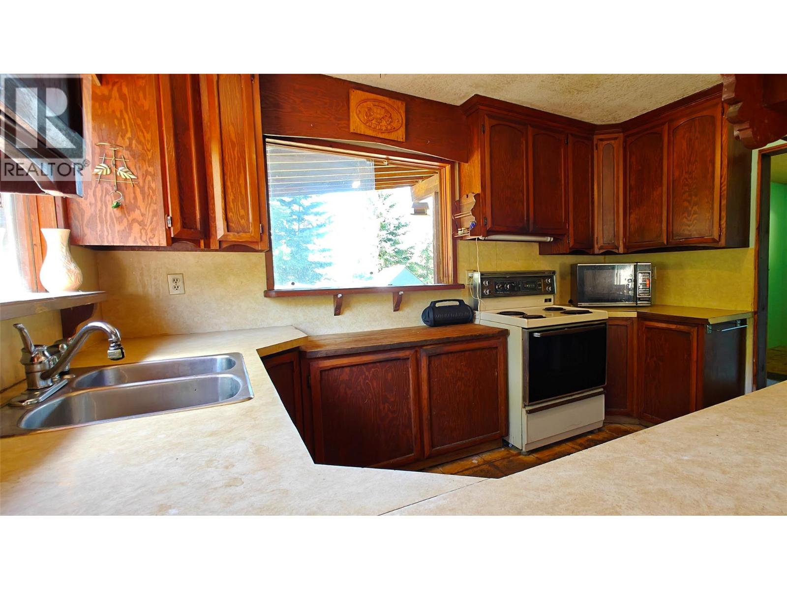 2029 Debruyn Road, Fruitvale