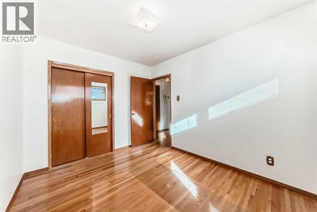 Single Family House Bungalow for Sale in   Avenue SW Glenbrook Calgary 