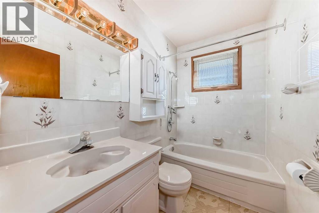 Single Family House Bungalow for Sale in   Avenue SW Glenbrook Calgary 