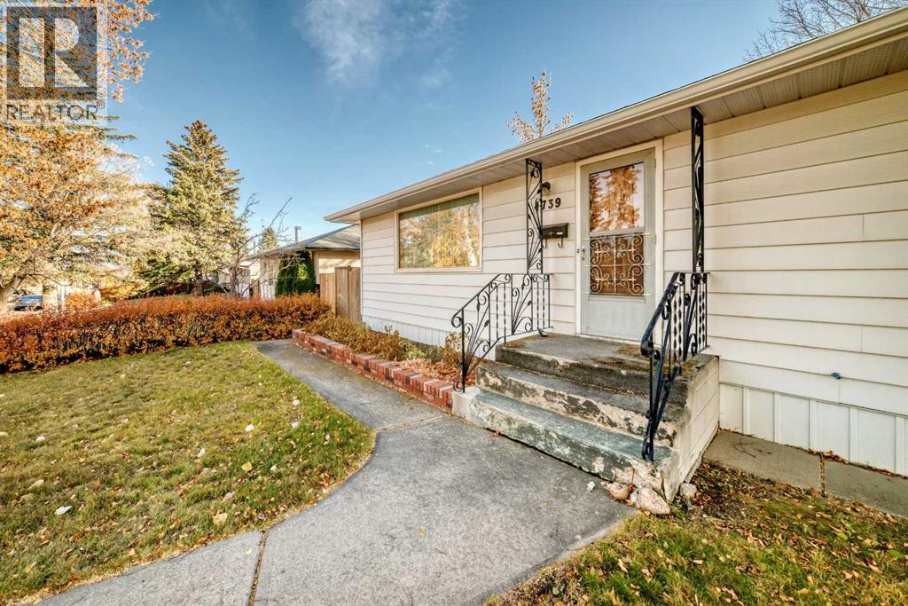 Single Family House Bungalow for Sale in   Avenue SW Glenbrook Calgary 