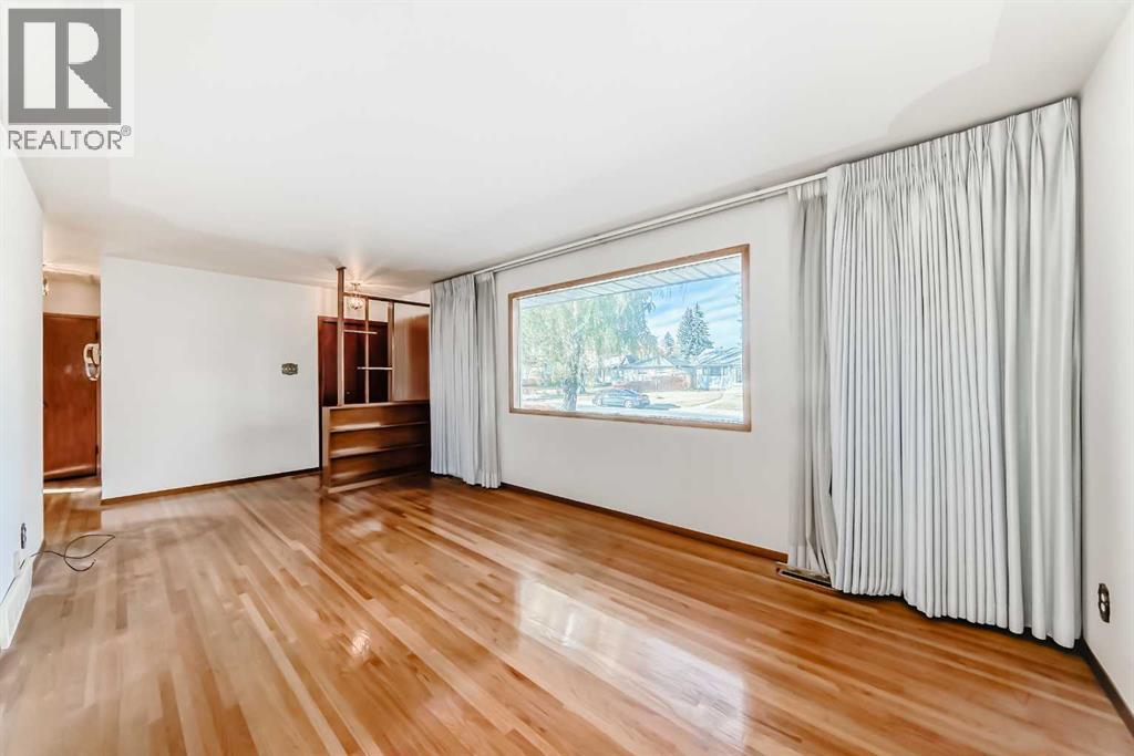 Single Family House Bungalow for Sale in   Avenue SW Glenbrook Calgary 