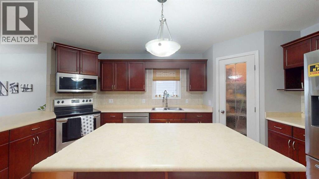 333 Lindstrom Crescent, Fort McMurray