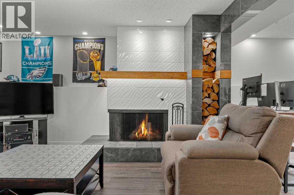 Single Family House Bi-level for Sale in  Bearspaw Drive NW Brentwood Calgary 